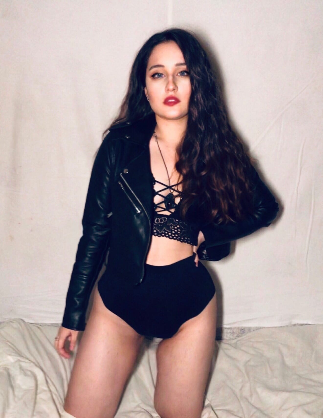 Марина привлекательная девушка из Дербента цена от 3500 руб