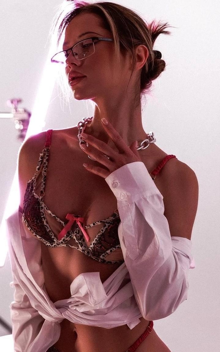 Мила привлекательная девушка из Дербента цена от 6000 руб